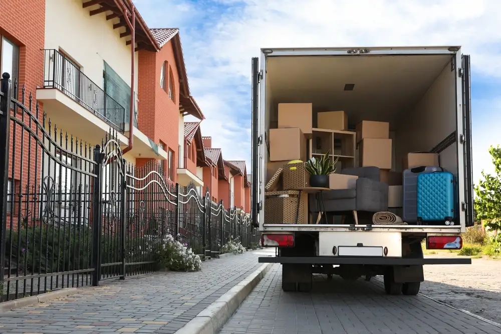 Miami moving company provides long distance moving and storage & relocation services